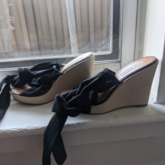 Steve Madden lace up wedges - Picture 3 of 4